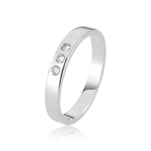 Anel de Prata 925 Aro Liso com Três Zircônias Brancas + Caixinha