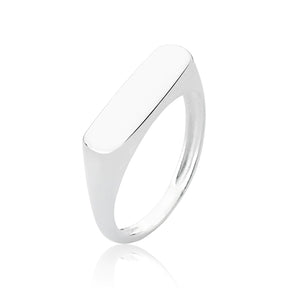 Anel de Prata Chapinha Reta Sinete com Design Moderno